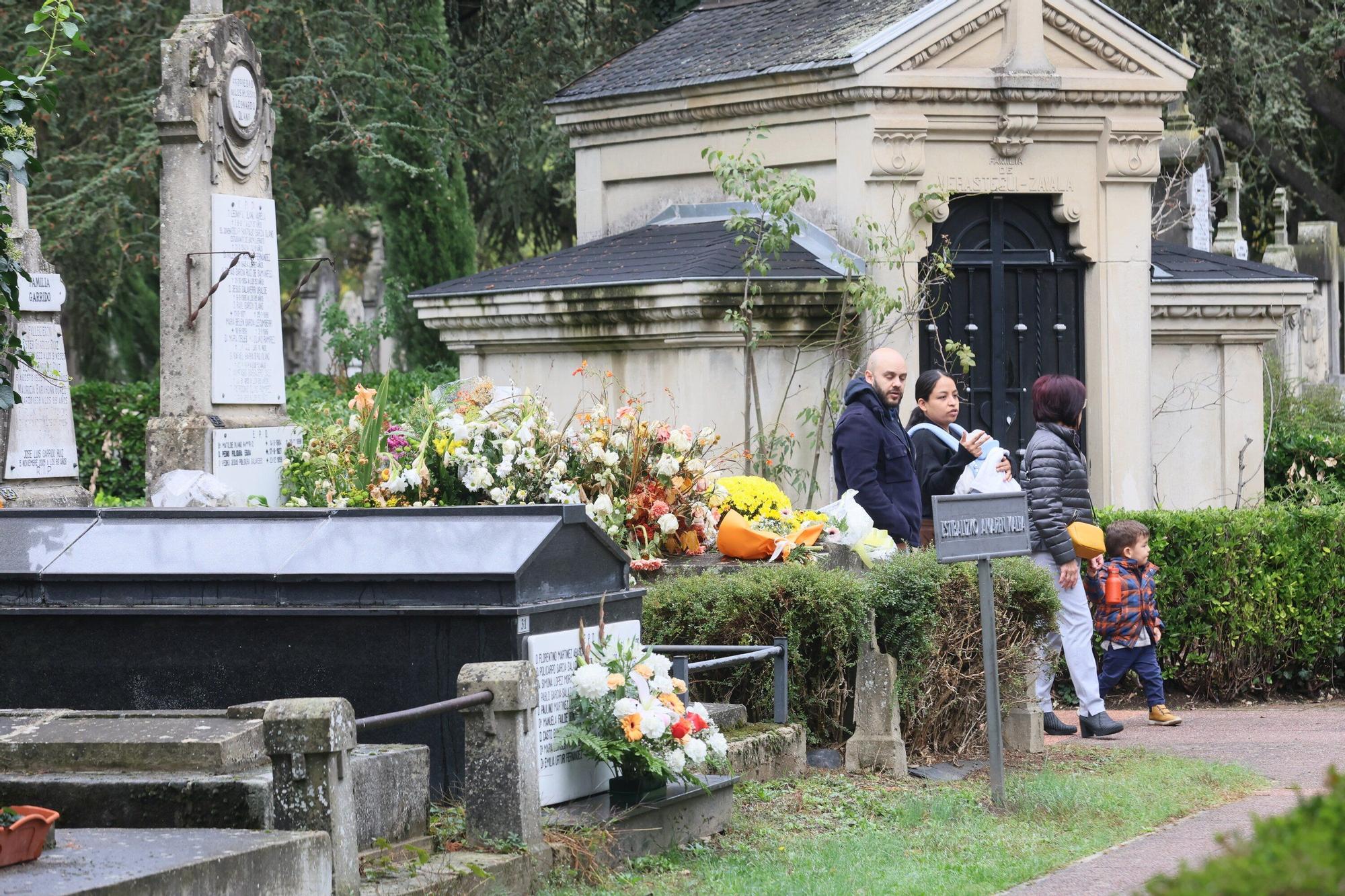 En imágenes: Vitoria muestra sus respetos en el día de Todos los Santos