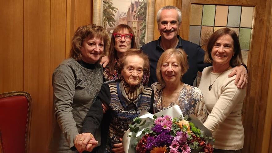 La zumarragarra Ángeles Urzelai Arrizabalaga ha cumplido 104 años