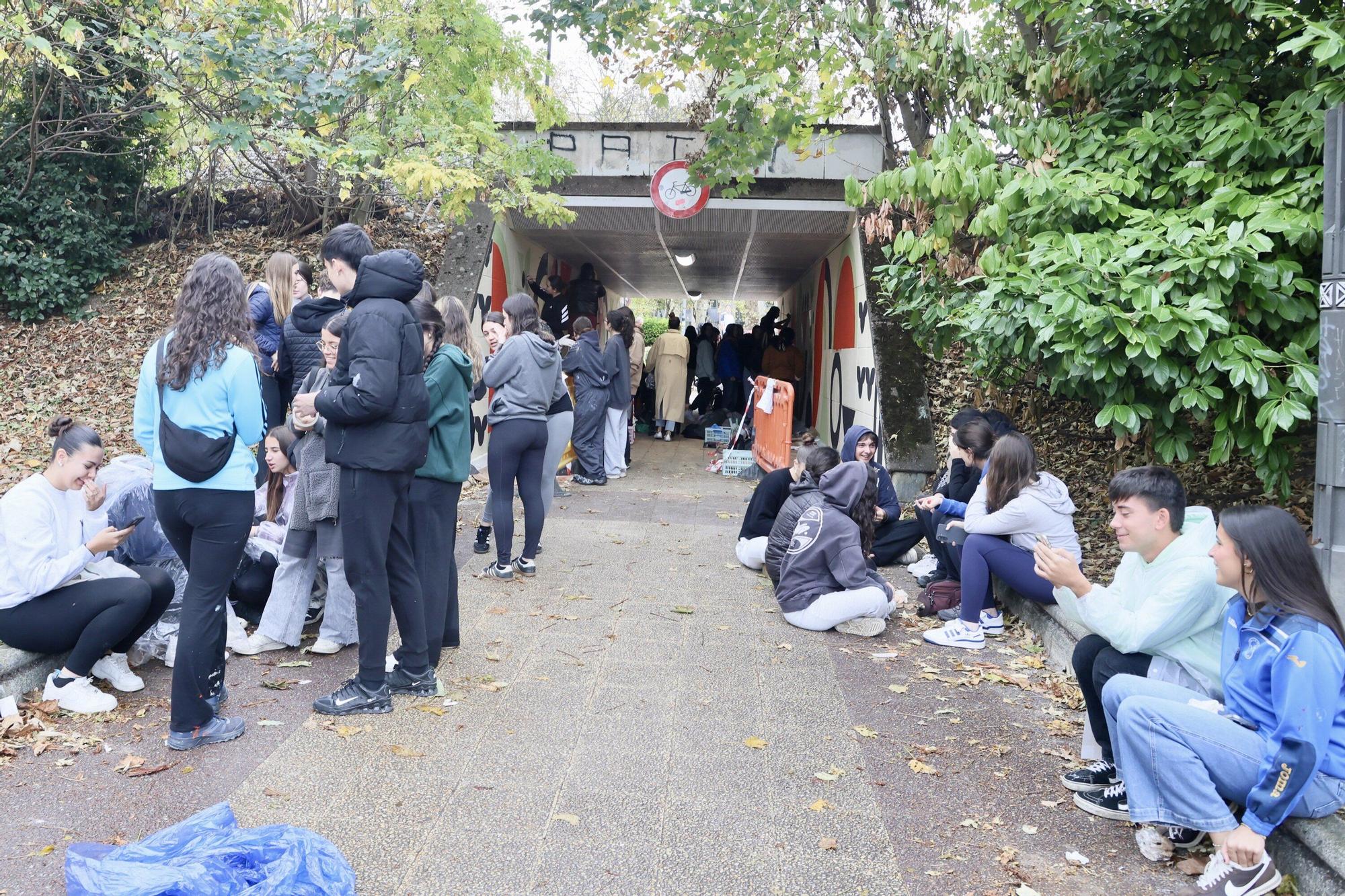 En imágenes: El túnel de Teodoro Dublang renueva su imagen gracias al alumnado de IDarte