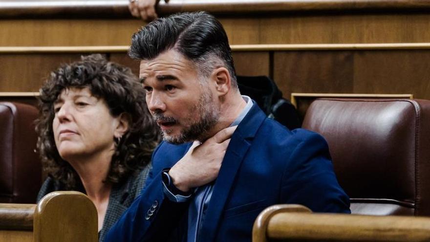 Para el portavoz de ERC, lo que le preocupa a la gente es que &quot;no le da&quot; para llegar a fin de mes, pese a que la economía española &quot;va como un tiro&quot; en los datos macroeconómicos.