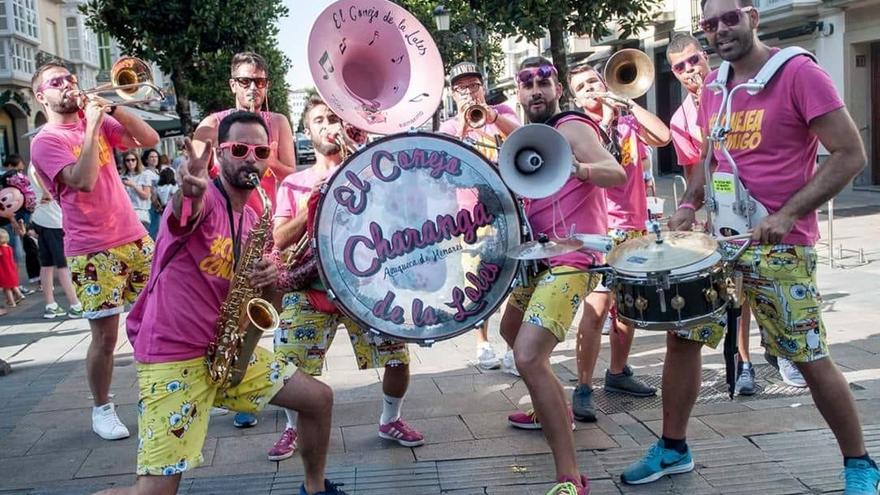 Los últimos 'hits' del verano se bailan a ritmo de txaranga en Vitoria
