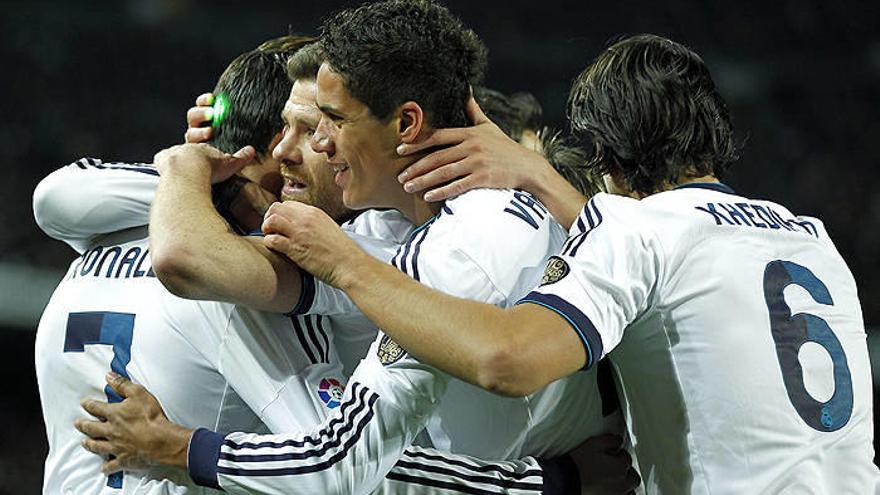 Mourinho da descanso a CR7; Mascherano, Thiago y Villa titulares