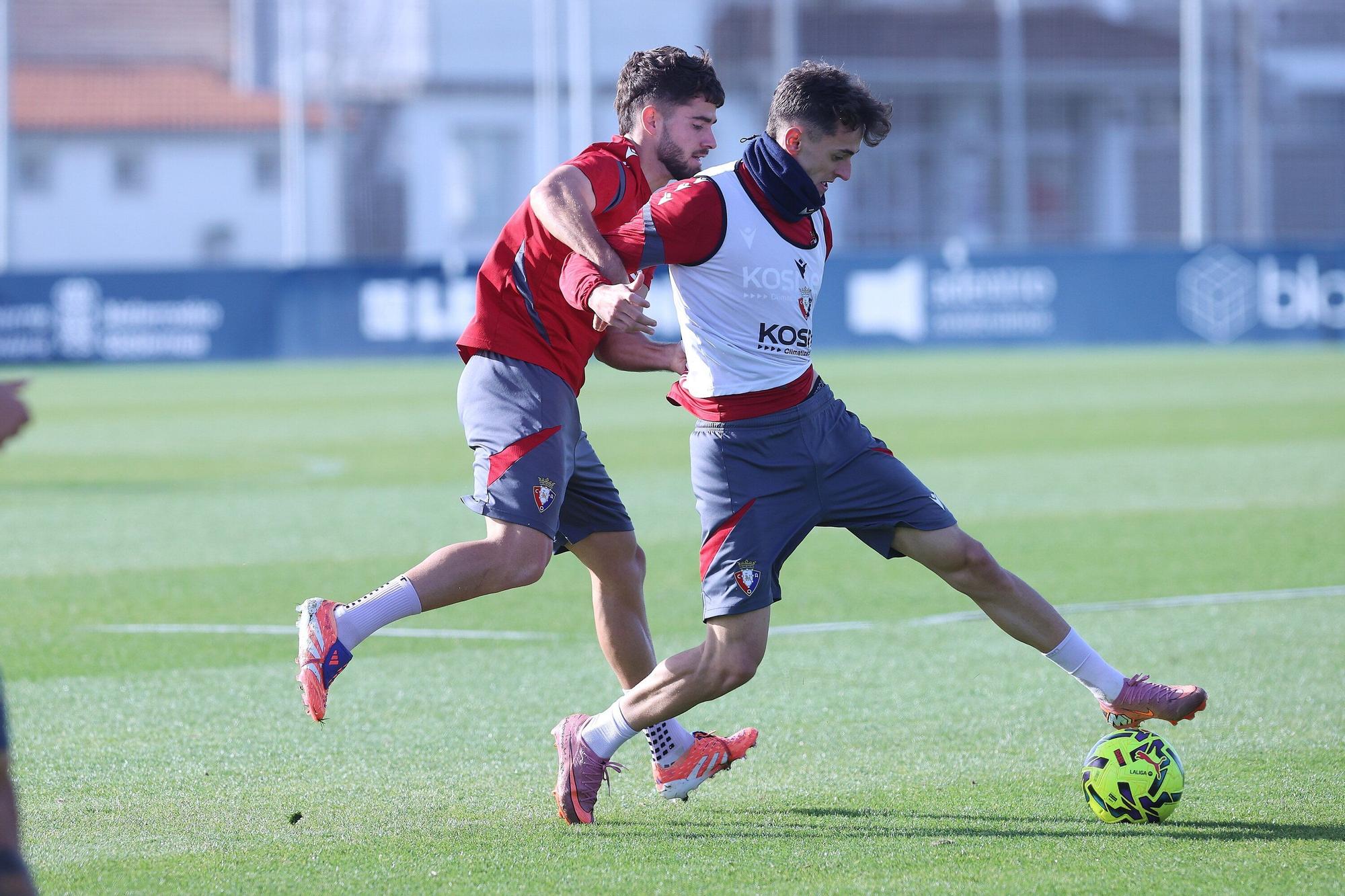 Fotos del entrenamiento de Osasuna y de la rueda de prensa de Lisci de este viernes 28 de noviembre