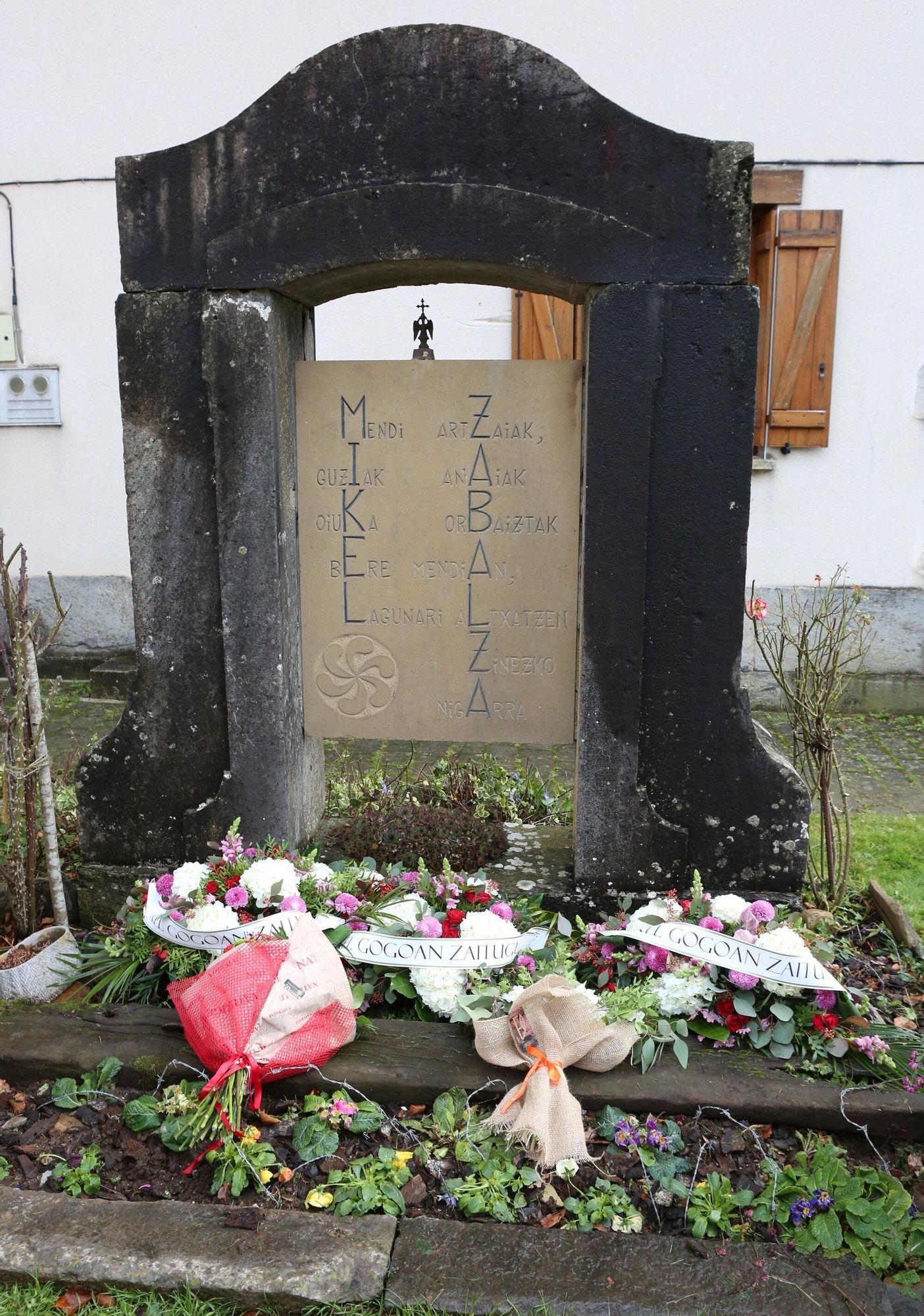 Fotos del homenaje a Mikel Zabalza en el 40 aniversario de su muerte tras ser detenido por la Guardia Civil