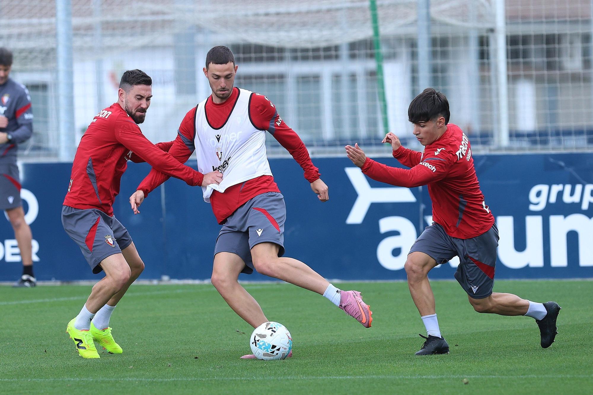 Fotos del entrenamiento de Osasuna (24 de septiembre de 2025)