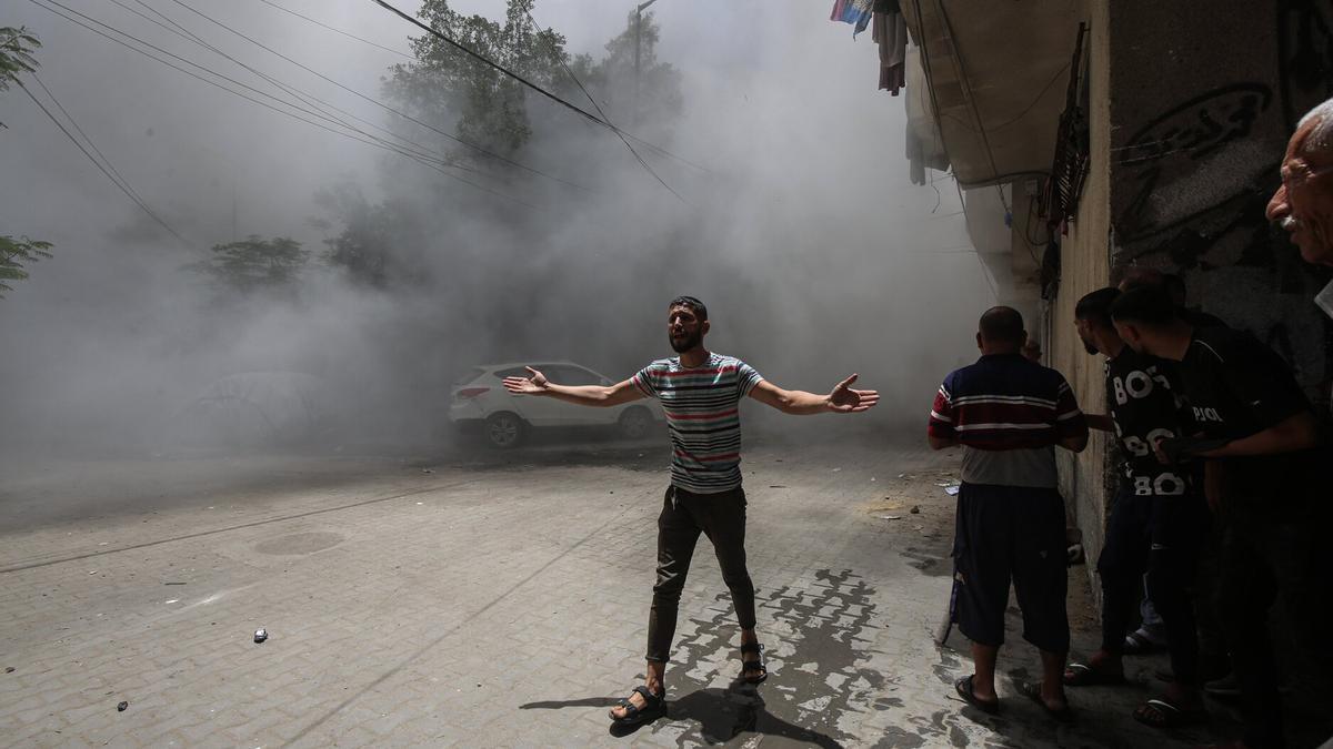 Imagen de desesperación tras un bombardeo en Gaza.