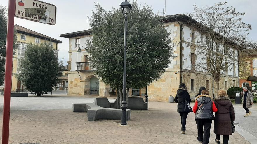 Reunión informativa en Zuia tras no obtener pase pleno el PGOU