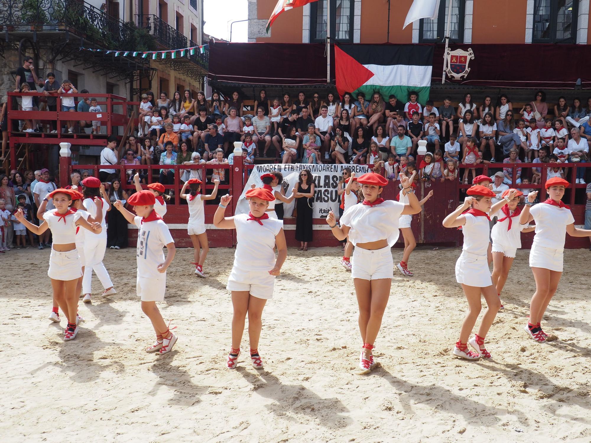 Zestoa ya respira ambiente de fiesta