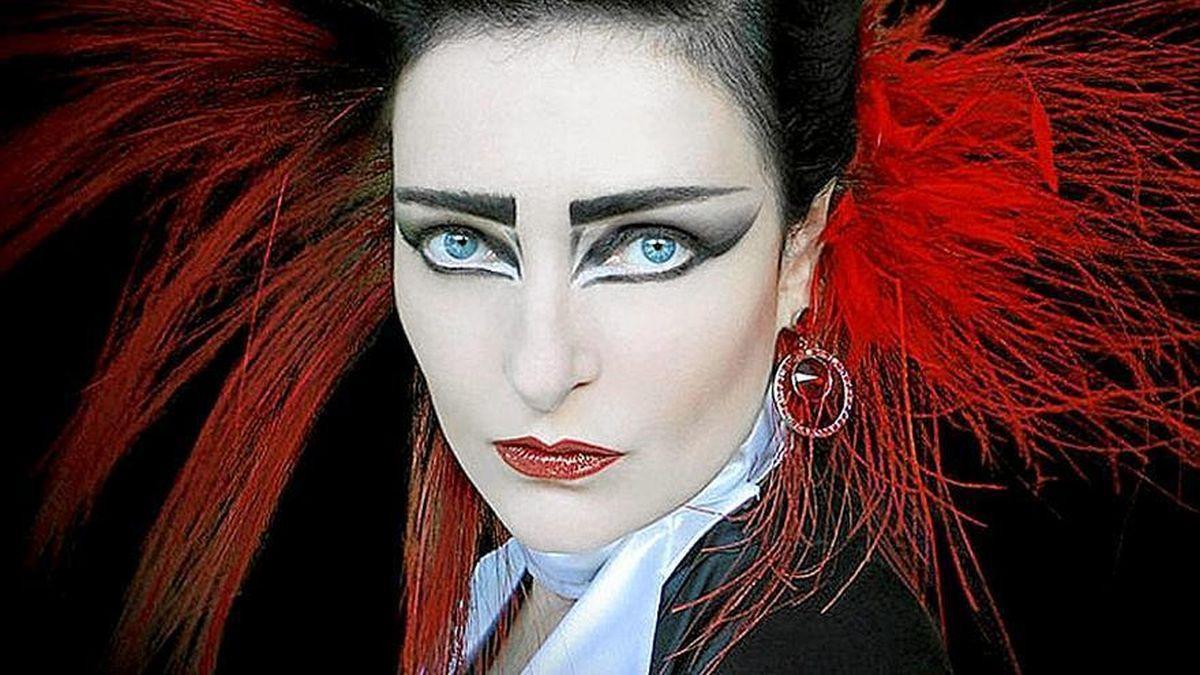 La cantante y compositora británica Siouxie.