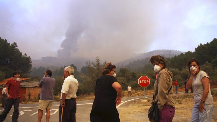 Sanidad recomienda usar mascarillas FFP2 o N95 ante el humo de los incendios