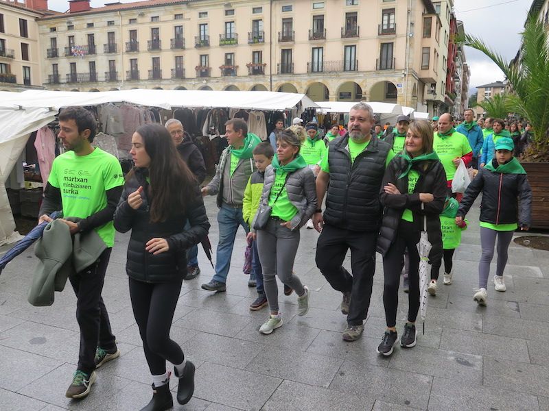 La marcha contra el cáncer de Urretxu y Zumarraga, en imágenes