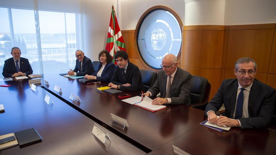 Euskadi recibirá en mayo la primera entrega por los nuevos impuestos
