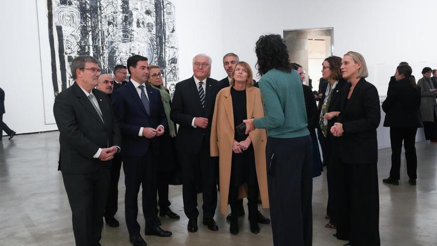 En imágenes: Steinmeier finaliza su viaje oficial a Euskadi con una visita al Museo Guggenheim de Bilbao