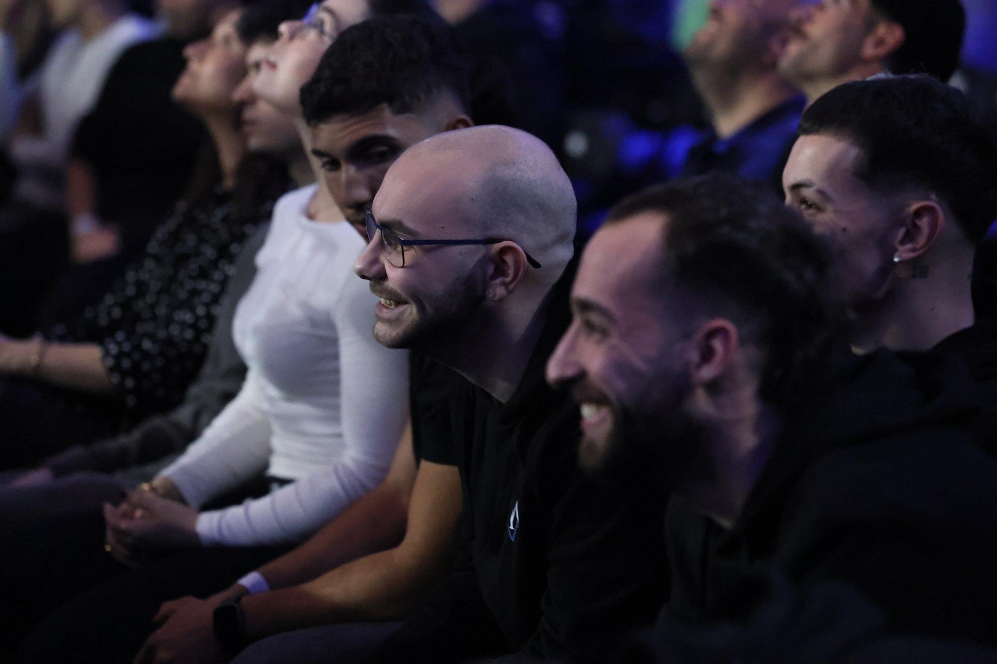 En imágenes: El Buesa se rinde al MMA con Topuria como estrella