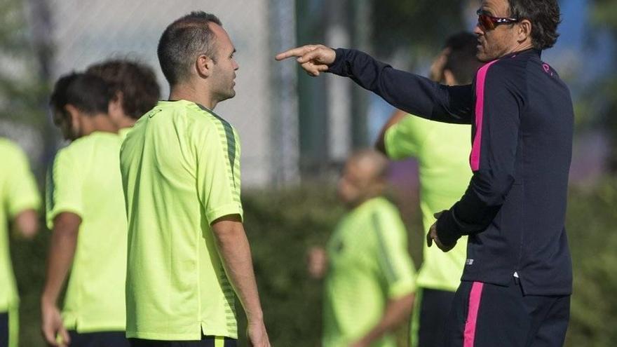 Iniesta: &quot;Xavi es único, irrepetible y fundamental&quot;