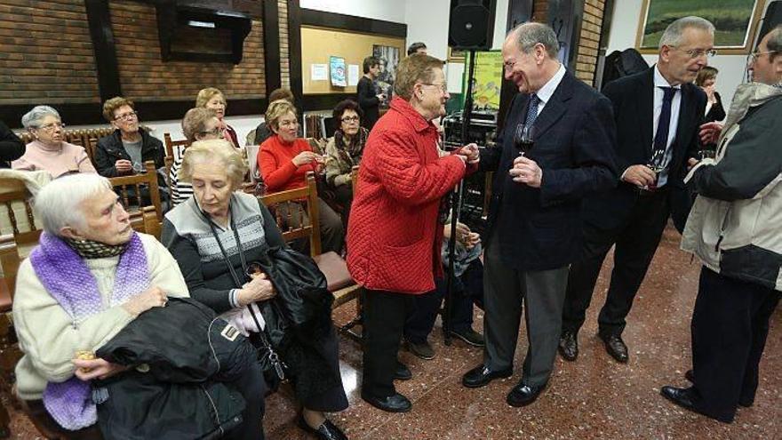 Zabala envejece entre taichi, bingo y salsa