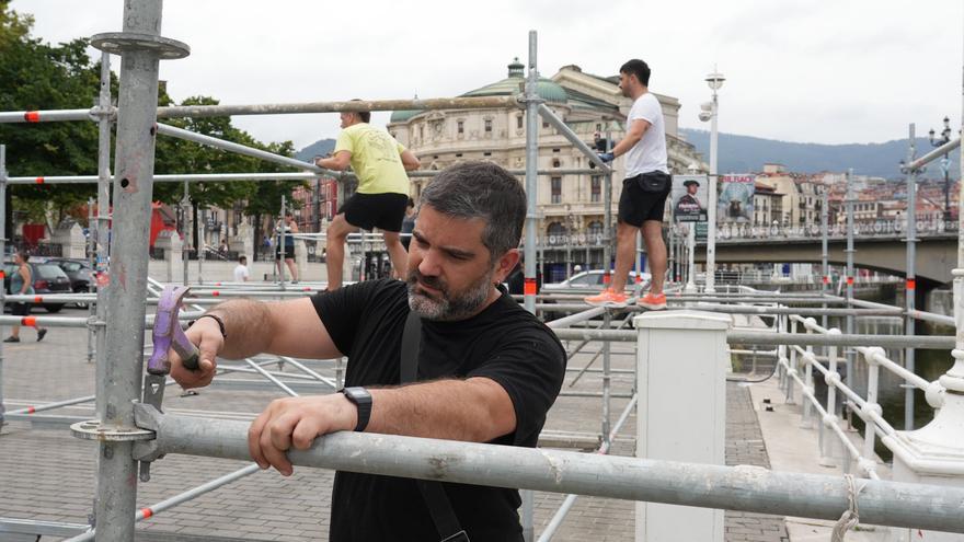 Comienza el montaje de las txosnas en El Arenal