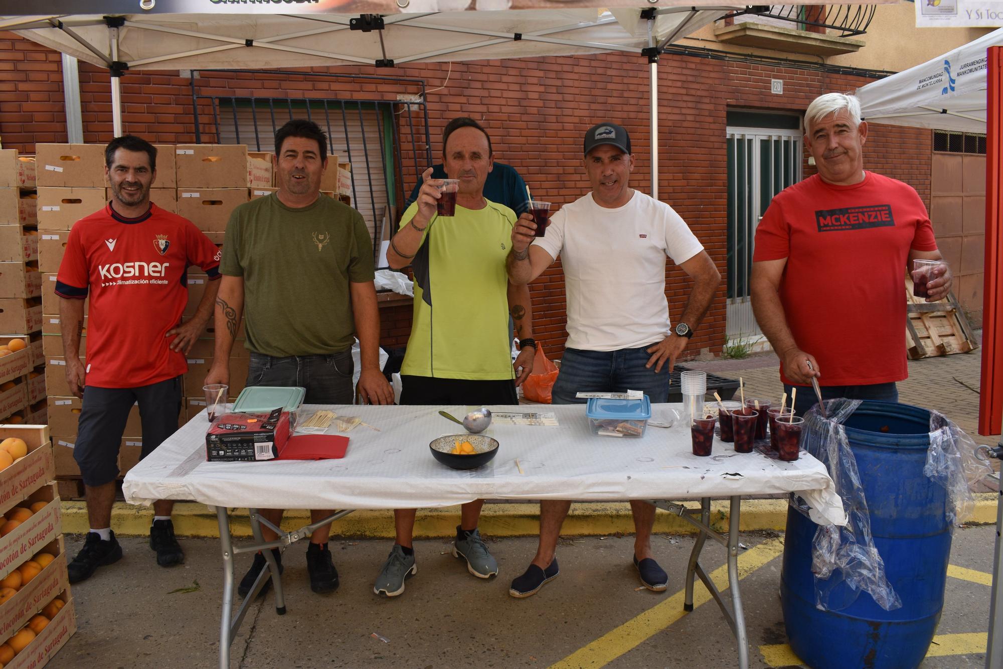 Fotos | Más fruta y más puntos de venta en la Feria del Melocotón de Sartaguda