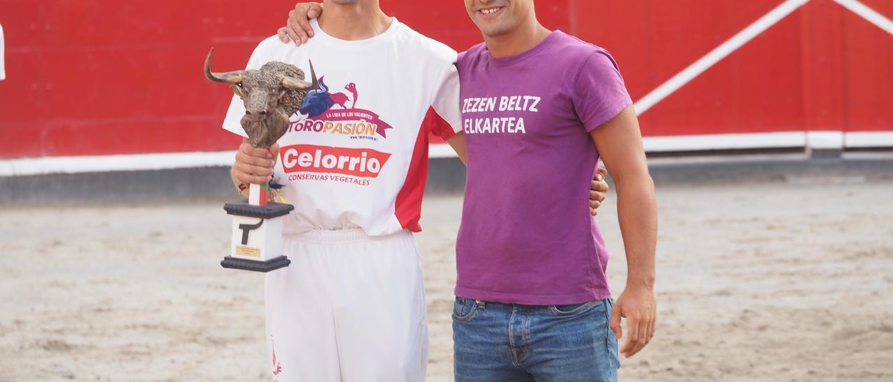 El extremeño Israel Pérez &#039;Ruso&#039; se estrena con victoria en el Campeonato de Recortadores de Azpeitia