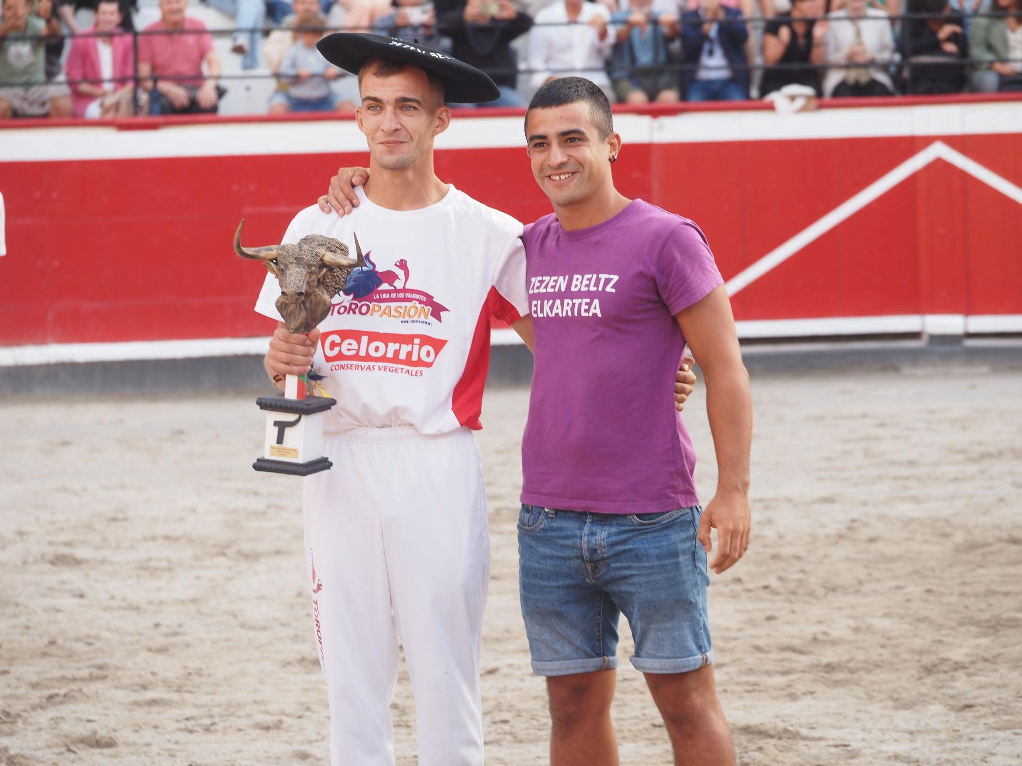 El extremeño Israel Pérez &#039;Ruso&#039; se estrena con victoria en el Campeonato de Recortadores de Azpeitia