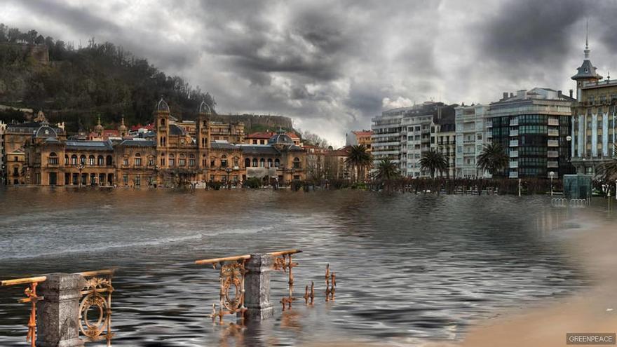 La playa de La Concha, devorada por el mar en una recreación de la organización ecologista Greenpeace.