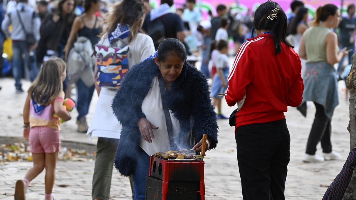 Uno de los puestos ilegales de comida ambulante en El Arenal