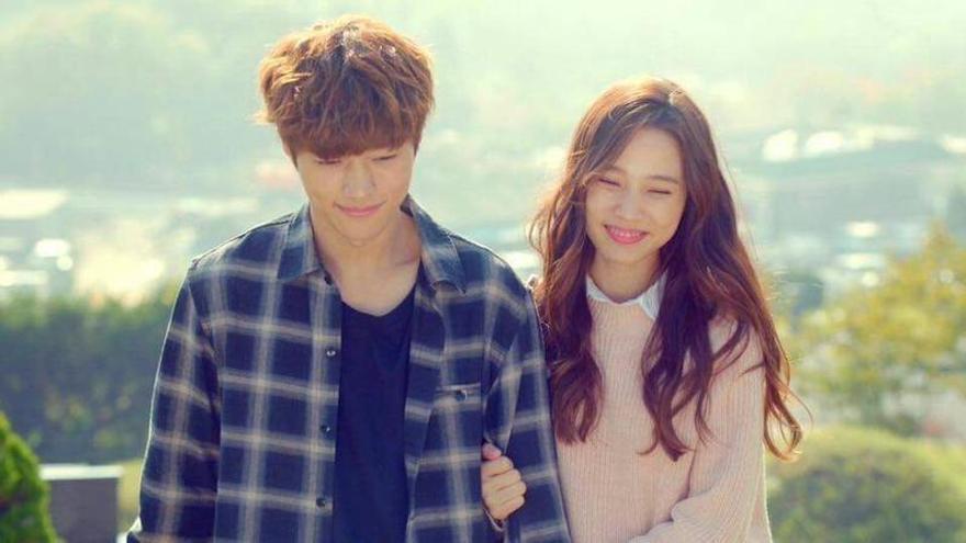 Escena del k-drama surcoreano &#039;My first first love&#039;.