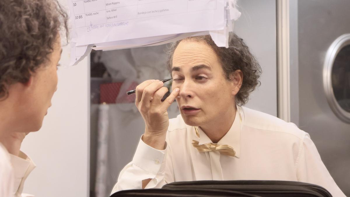 Iker Ortiz de Zárate, en una representación de la obra ‘Modisto Exclusivo para Señoras’