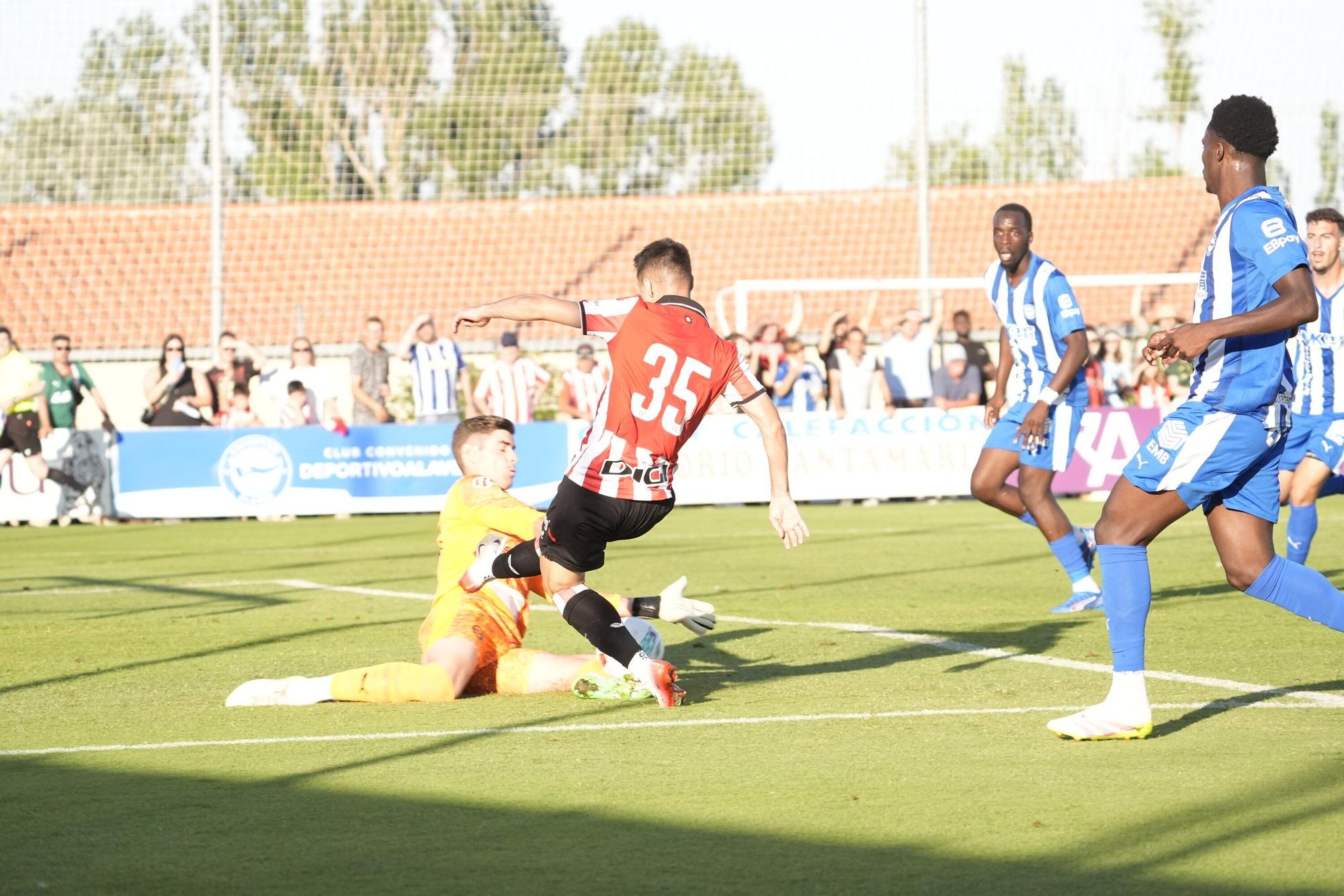 En imágenes: Ilusionante estreno del Alavés en Laguardia (1-0)
