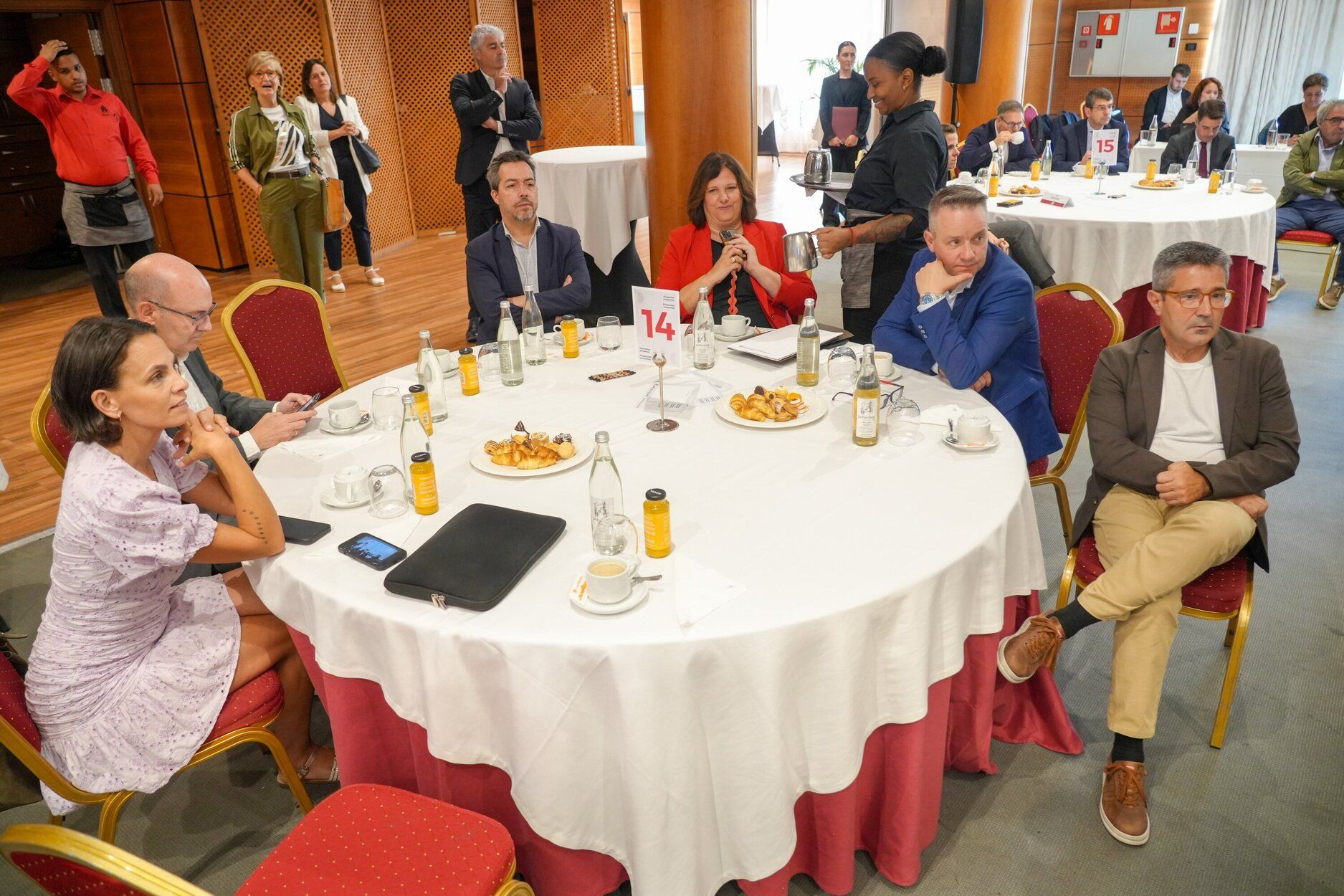 En imágenes: Foro "Prosperidad Compartida" en Gasteiz con Salvador Illa