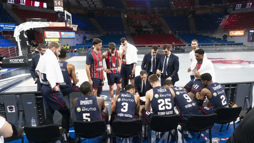 En imágenes: Un Buesa vacío por la visita de Hapoel