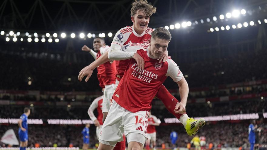 El Arsenal gana pero no convence