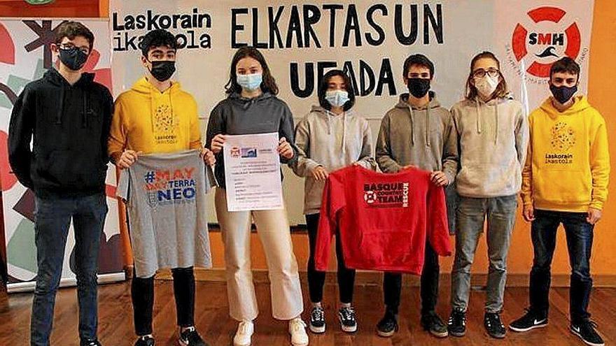 Laskorain Ikastolak mantak eta lo-zakuak bilduko ditu