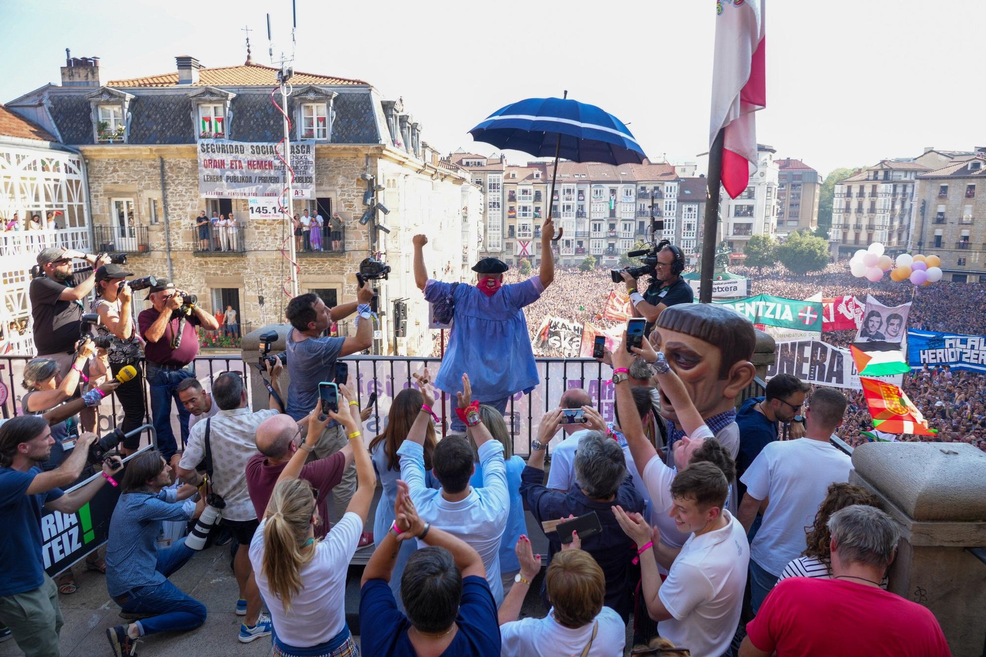 En imágenes: Así ha sido la bajada de Celedón en 2025