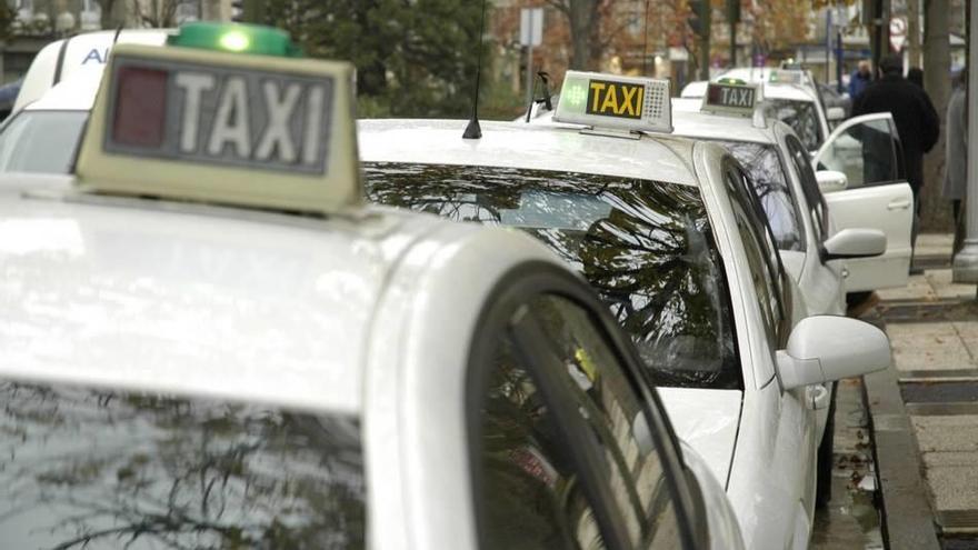 El Ayuntamiento aprueba una subida del 2,5% en la tarifa media de los taxis