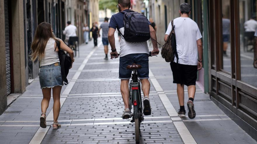 La calle se vuelve más peligrosa para los ciclistas: los accidentes crecen un 30% en Pamplona