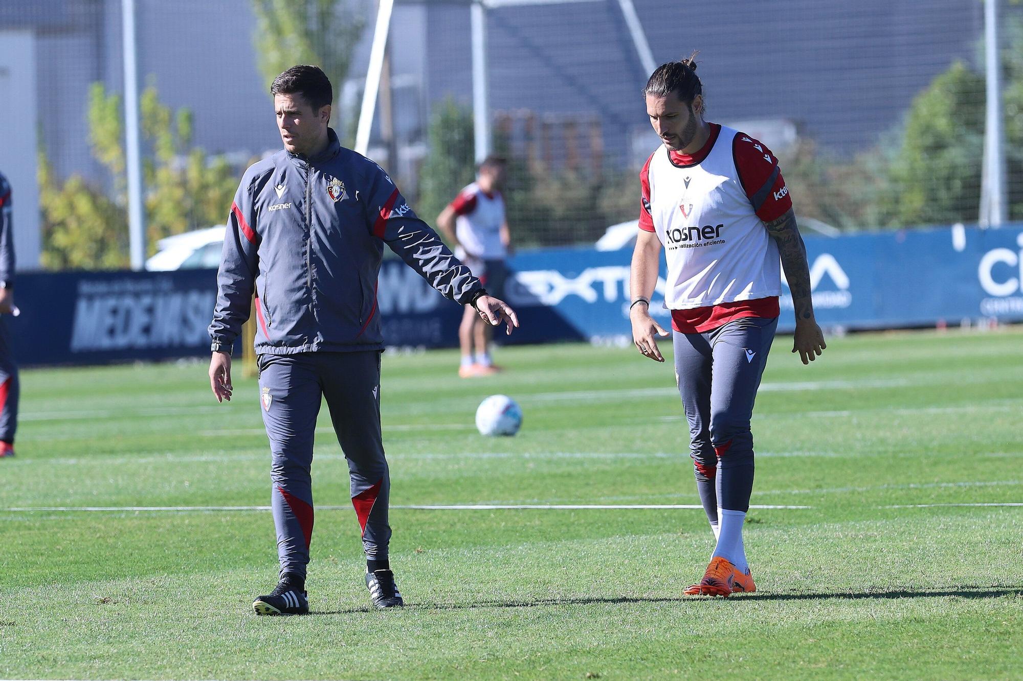Fotos del entrenamiento de Osasuna (lunes 6 de octubre de 2025)