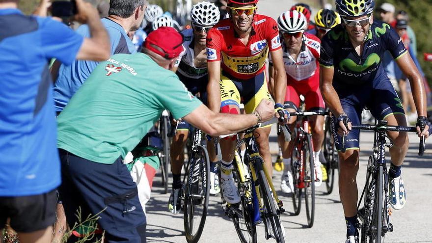 Valverde ve &quot;difícil pero no imposible&quot; ganar La Vuelta