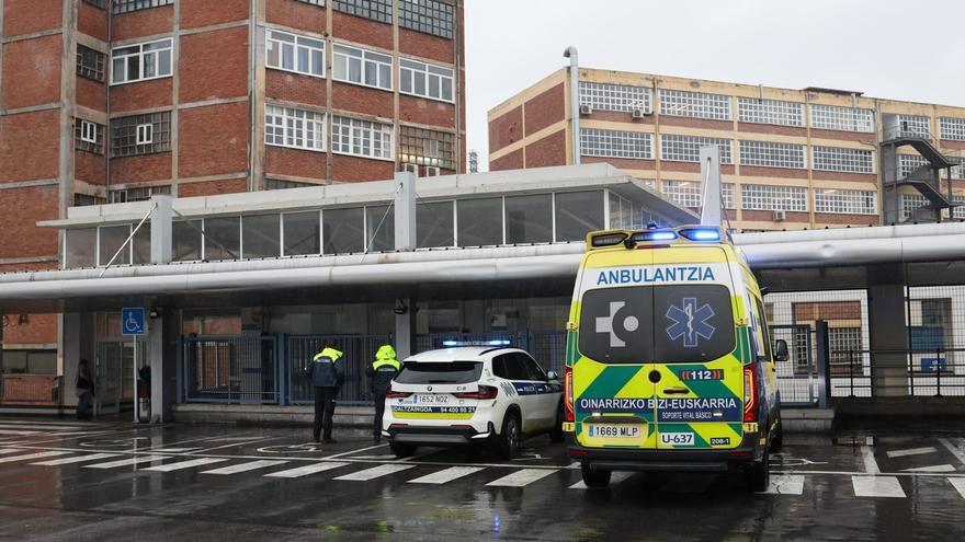 Una persona herida tras explotarle la batería del móvil en el metro de Leioa
