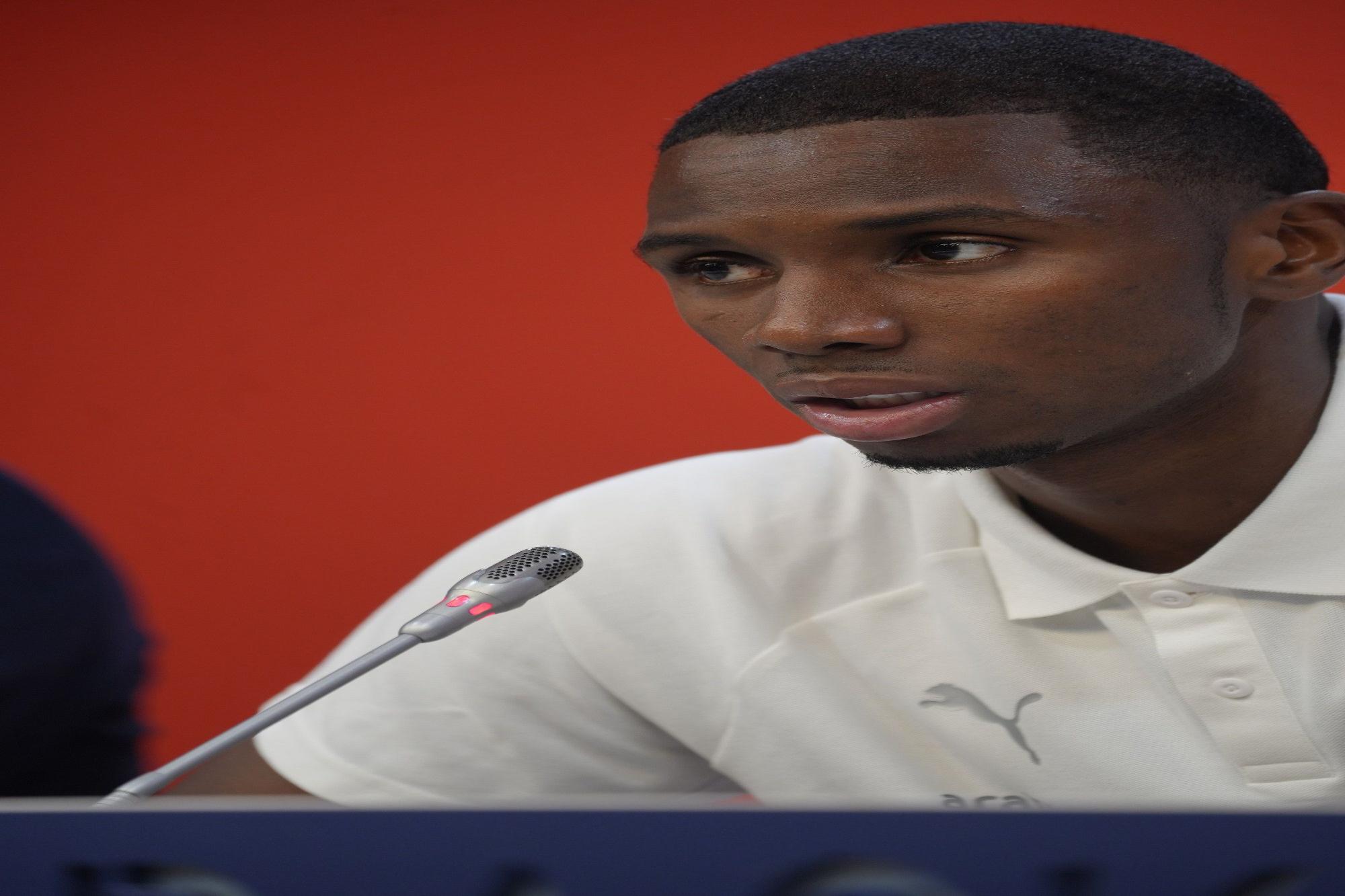 En imágenes: Presentación de Diallo como jugador del Baskonia