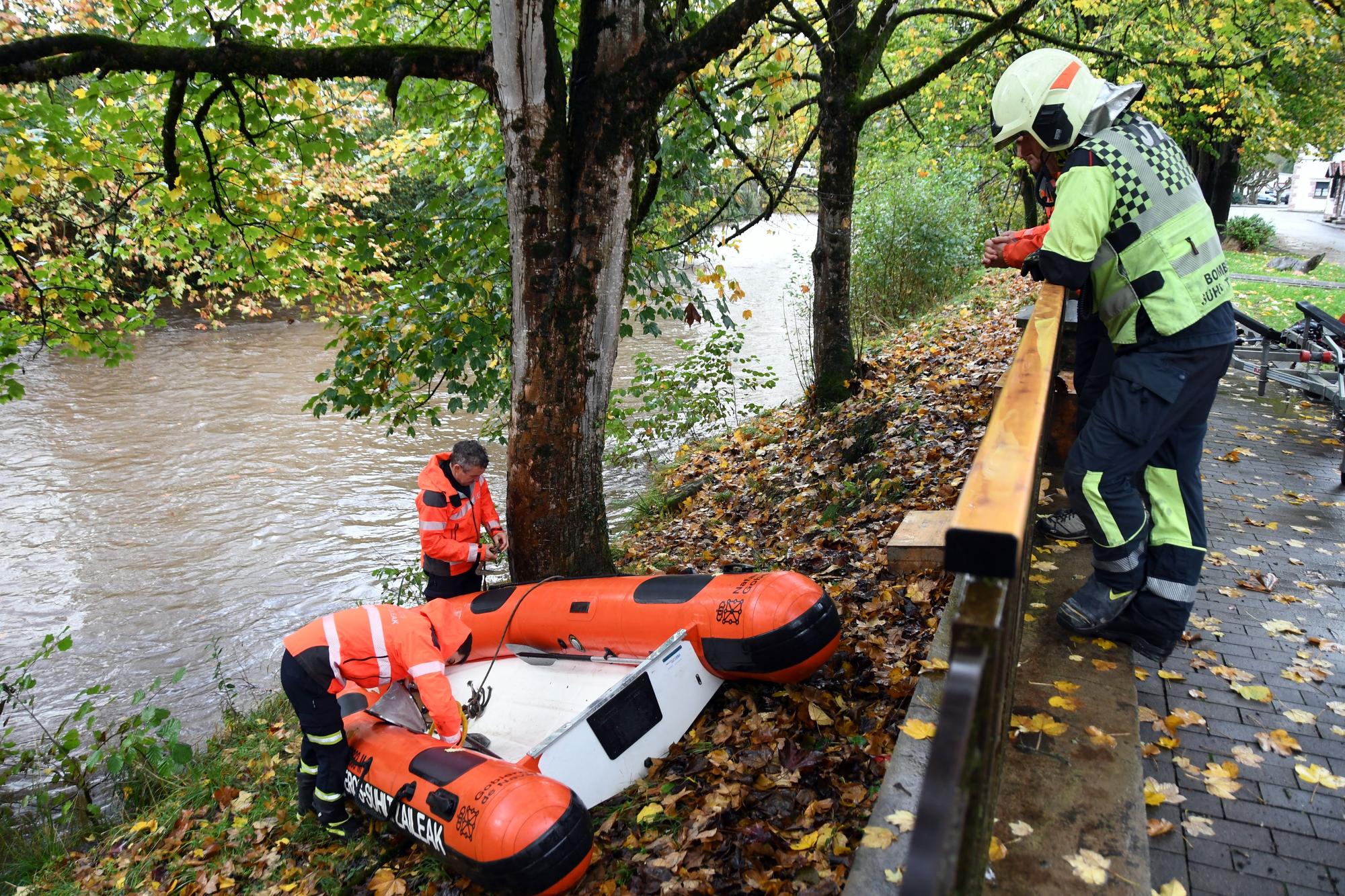 Las sirenas rompen el silencio de Elizondo