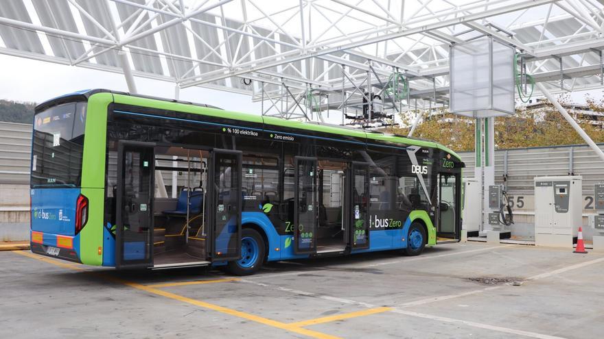 Modificaciones en Dbus por la San Silvestre: estos son los cambios que afectaran a las líneas