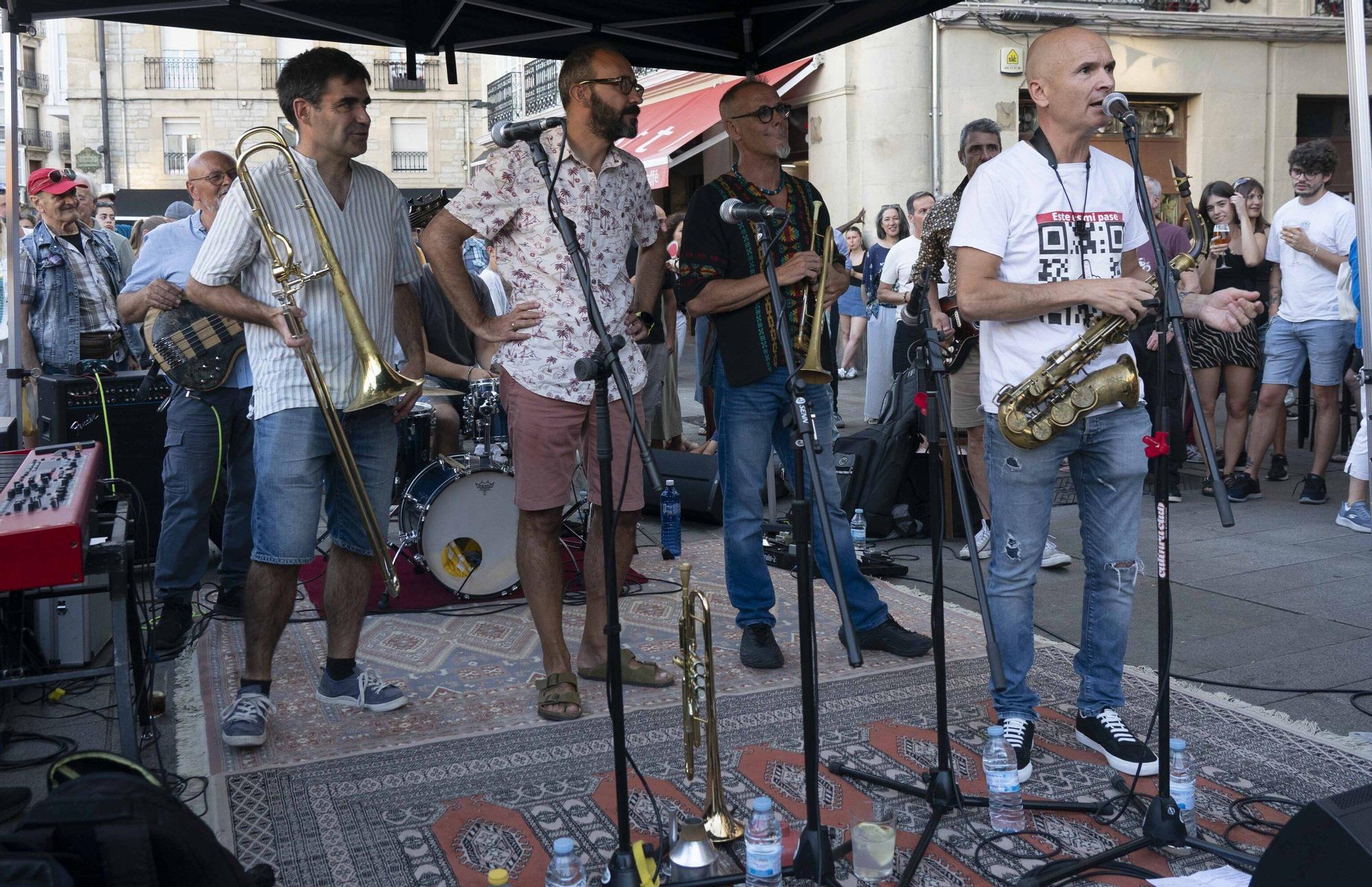 En imágenes: XXV Minijazz Café Dublín con Playa Canalla & Boston Kamikazes