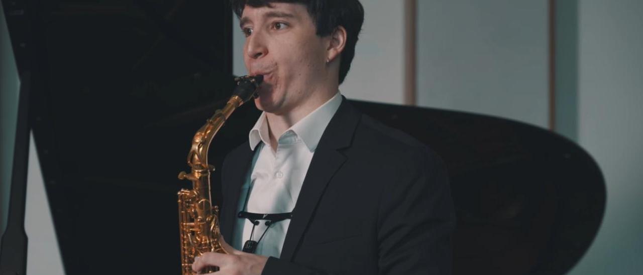 El saxofonista vizcaino Iñaki Bermúdez y la pianista japonesa Yume Takasaki ofrecerán el recital Munduko Kantuak