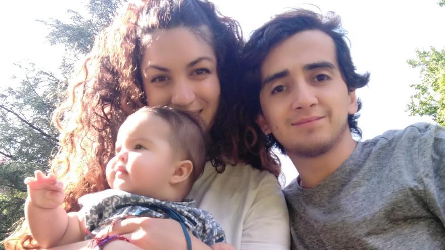 “Se han llevado el ordenador donde teníamos las fotos de nuestra hija”, afirma una de las familias del piso incendiado en Sopela