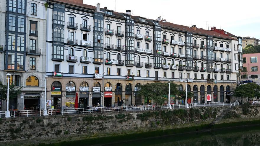 Costas obliga al Ayuntamiento de Bilbao a retirar las terrazas de Marzana en un plazo de 10 días