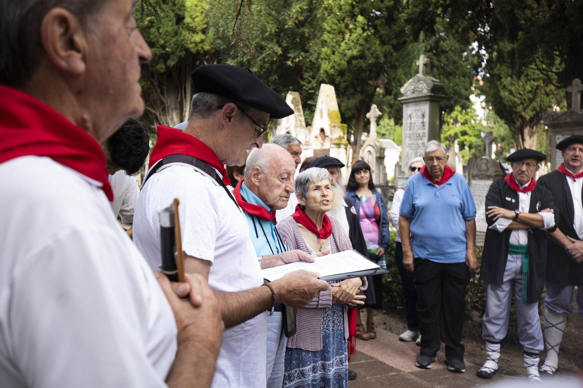 En imágenes: Homenaje en Santa Isabel a los celedones de oro fallecidos