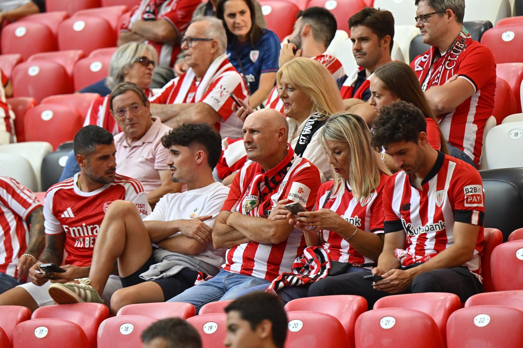 En imágenes: ¿Has estado en San Mamés viendo el Athletic-Arsenal? Búscate en nuestra galería