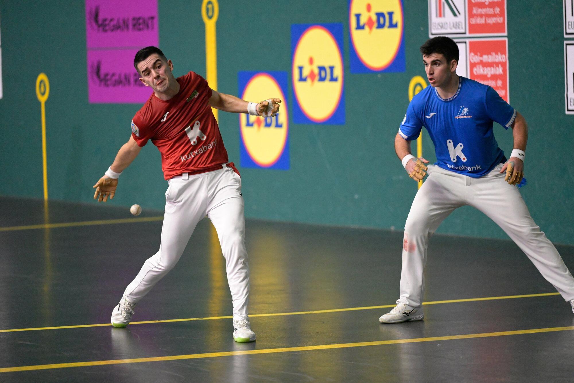 Murua y Gabirondo remontan a Peña II-Salaverri II en el Campeonato de Parejas Serie B.