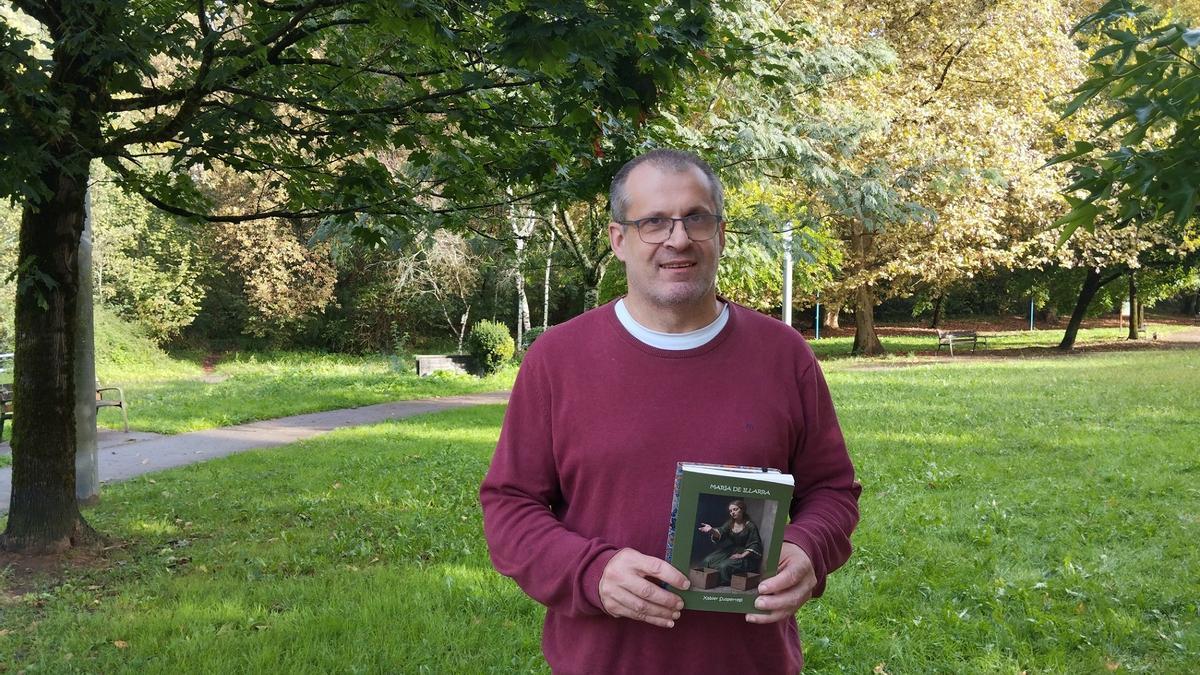 Xabier Susperregi, con su último libro